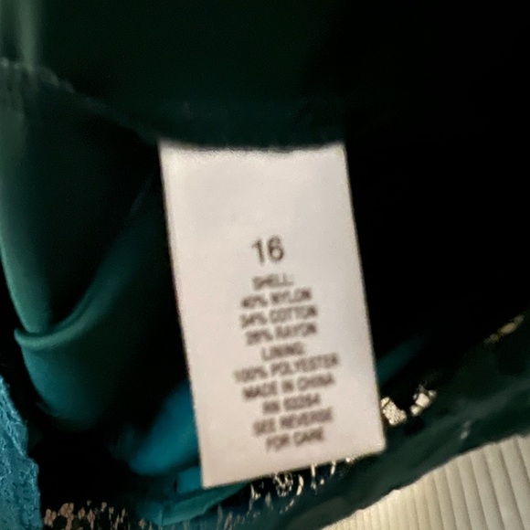 dressbarn Emerald Lace Sheath Dress - Picture 4 of 5